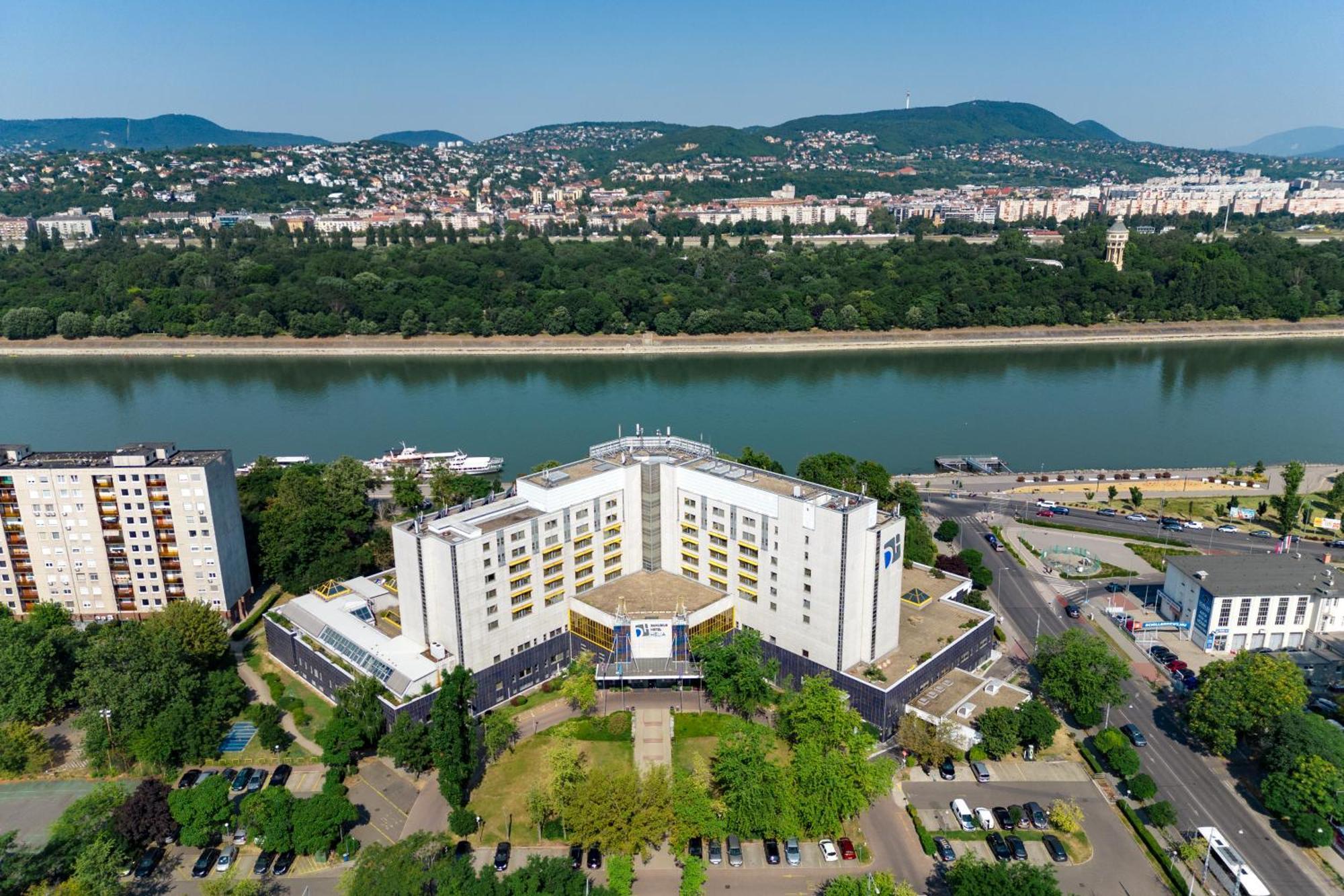 Danubius Hotel Helia Budapeste Exterior foto